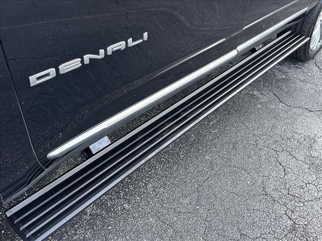 Certified 2023 GMC Yukon XL Denali AWD/4WD image 14