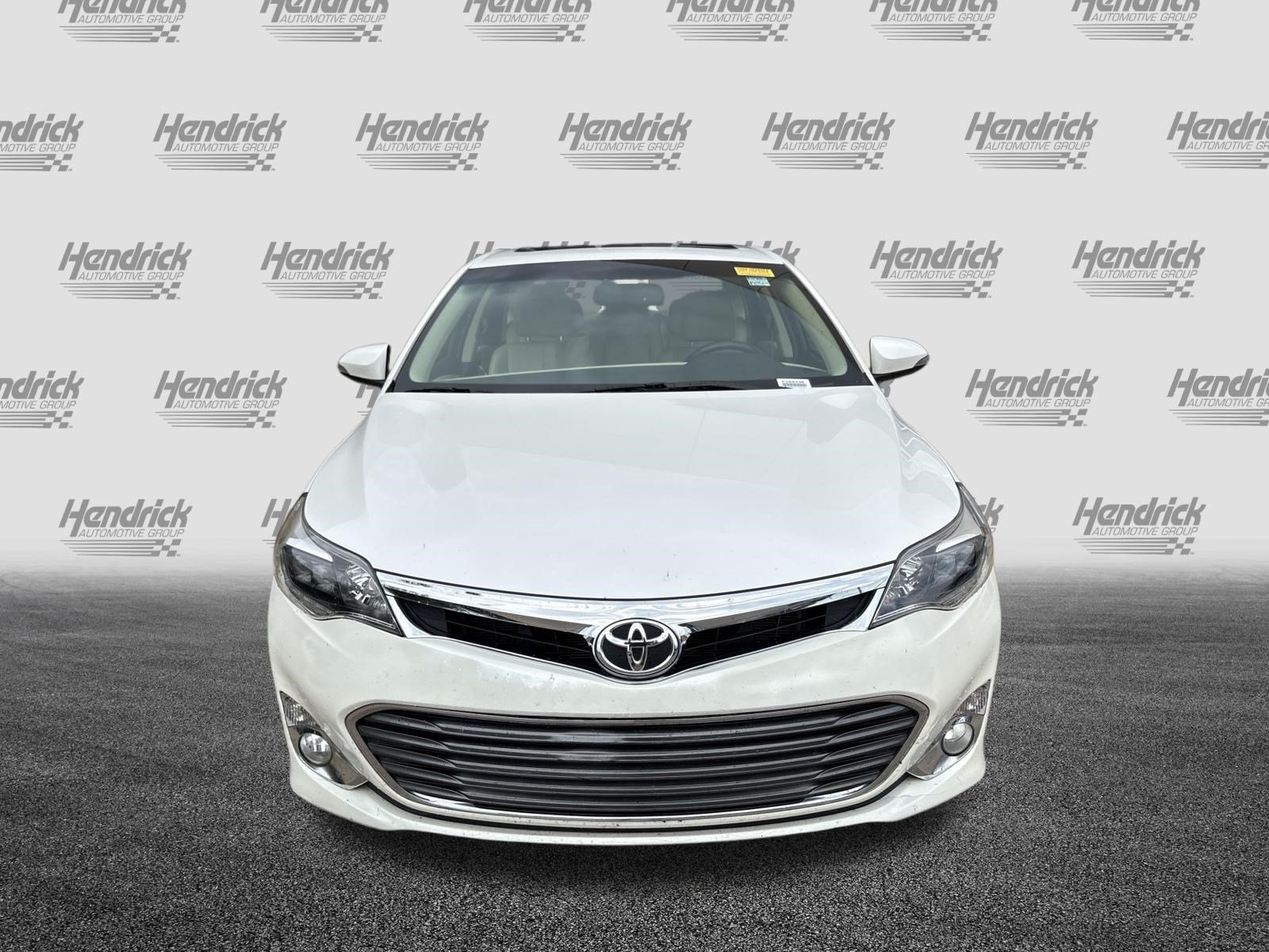 Used 2015 Toyota Avalon Limited FWD image 3