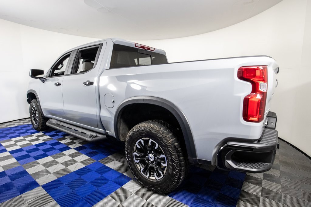 Used 2024 Chevrolet Silverado 1500 ZR2 w/ Technology Package image 4