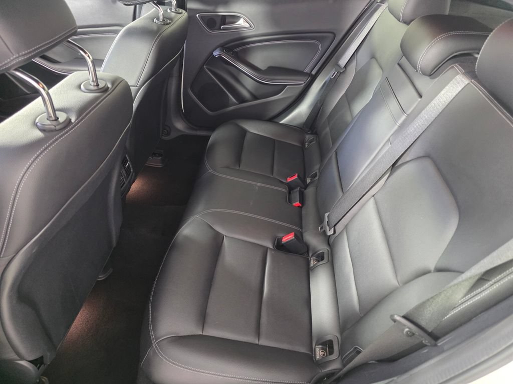 Used 2020 Mercedes-Benz GLA 250 4MATIC image 13