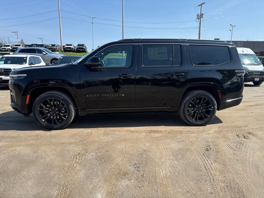 New 2026 Jeep Grand Wagoneer Summit AWD/4WD image 2