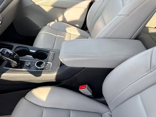 Used 2023 Cadillac XT4 Premium Luxury w/ Technology Package FWD image 16