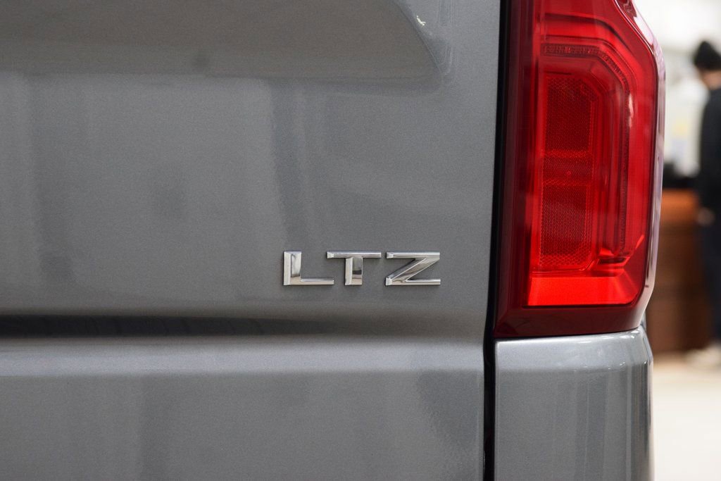 Used 2020 Chevrolet Silverado 1500 LTZ w/ LTZ Plus Package image 18