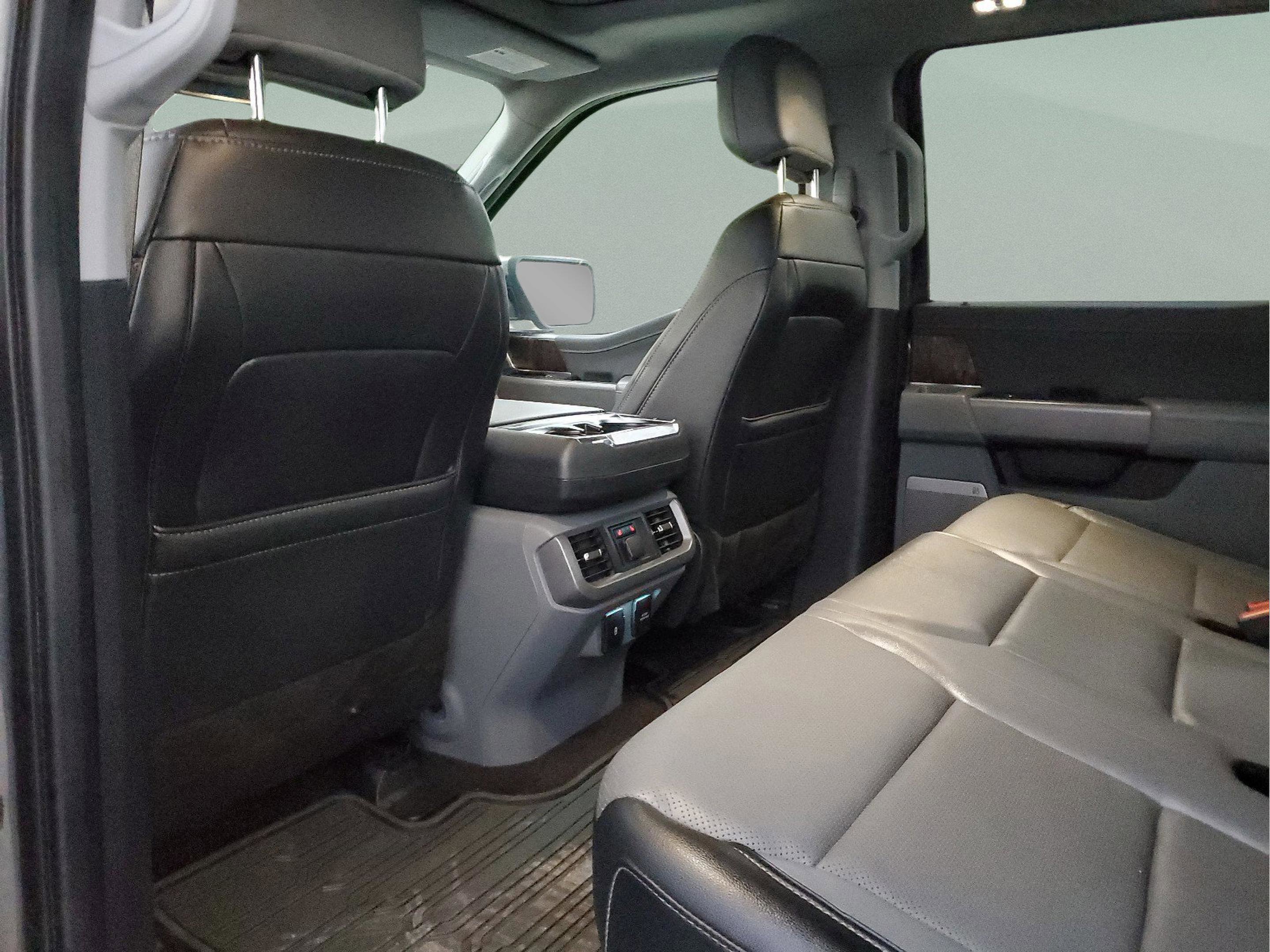 Used 2021 Ford F150 Lariat w/ Equipment Group 502A High image 9