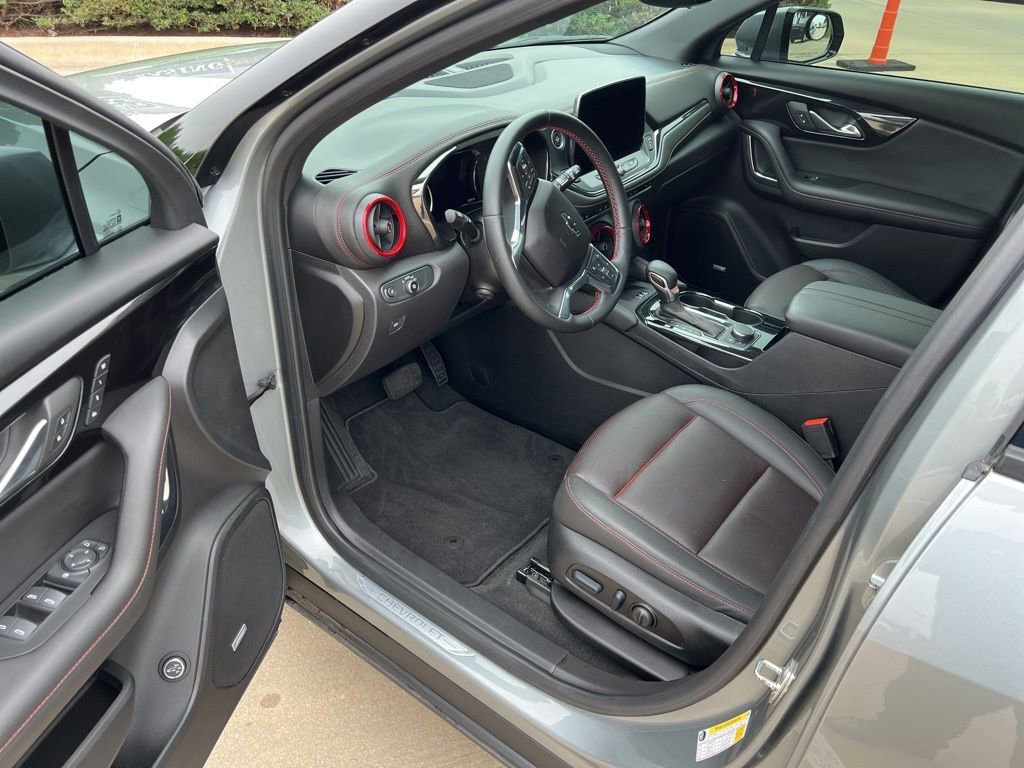 Used 2023 Chevrolet Blazer RS w/ Driver Confidence II Package FWD image 6