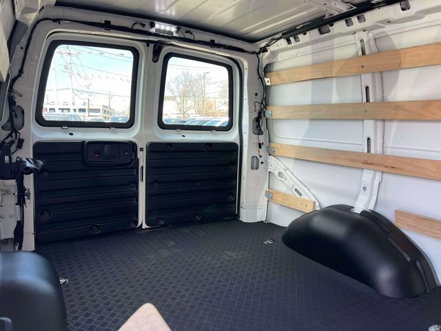 Certified 2024 GMC Savana 2500 w/ Driver Convenience Package image 15