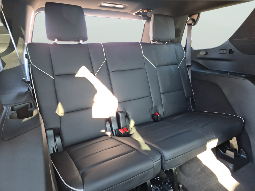Used 2024 Cadillac Escalade Sport w/ Touring Package AWD/4WD image 35