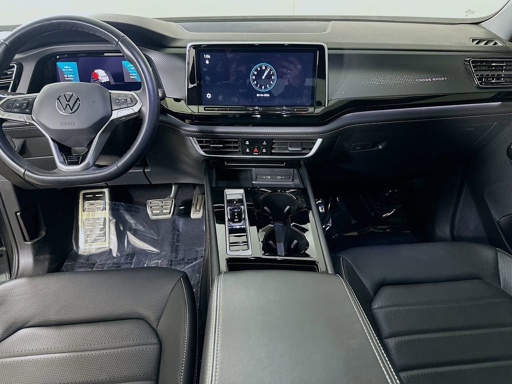 Used 2024 Volkswagen Atlas Cross Sport SEL R-Line image 18
