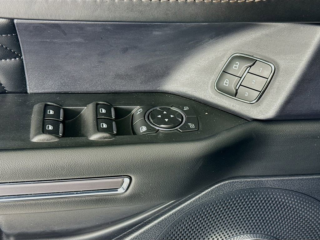 Used 2020 Ford Expedition Max Platinum image 11