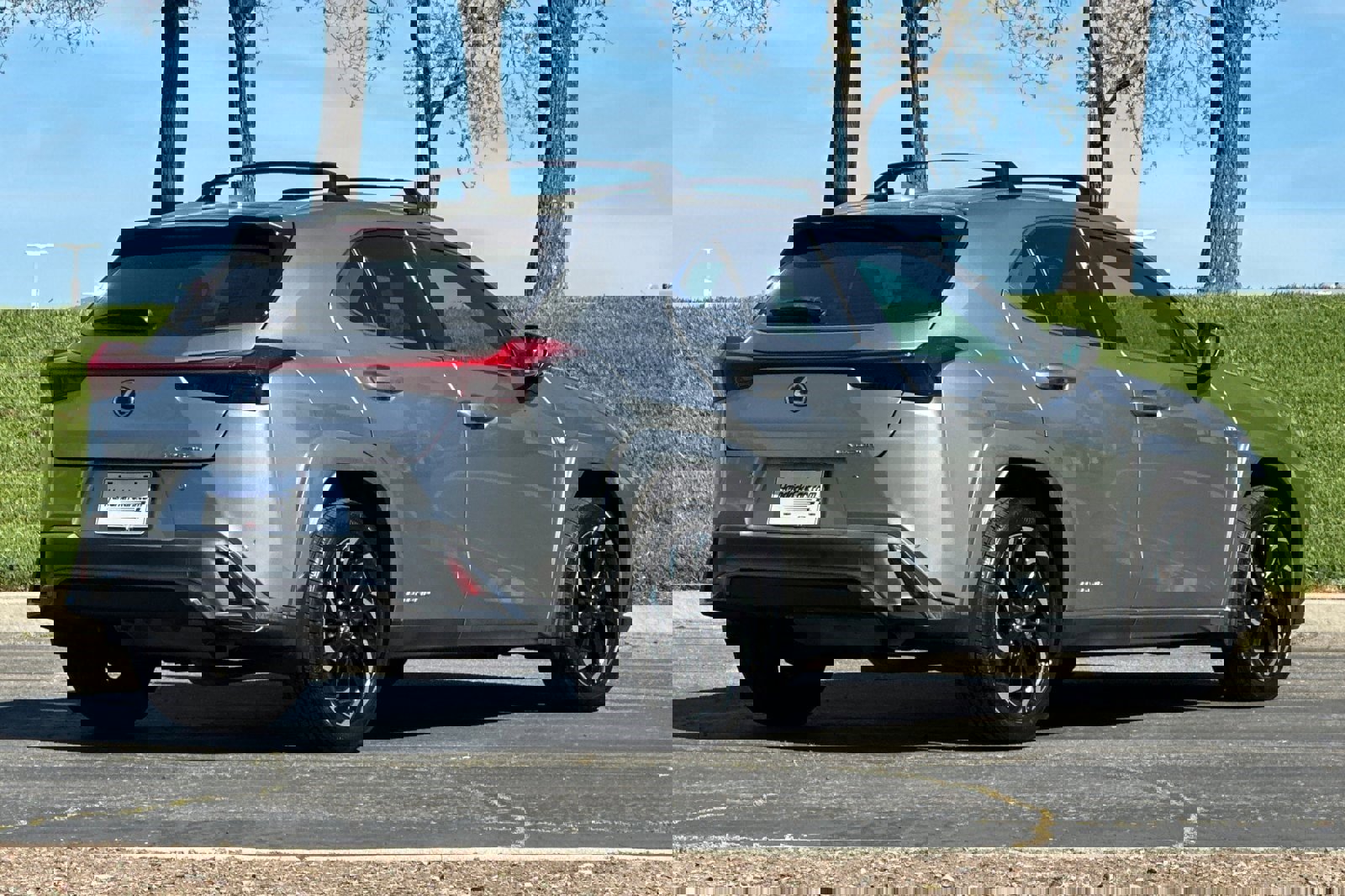 Certified 2022 Lexus UX 250h F Sport image 4