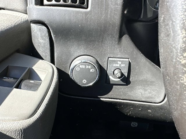 Used 2018 Chevrolet Express 2500 w/ Driver Convenience Package RWD image 18