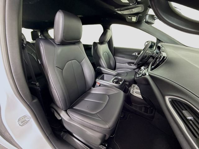 New 2026 Chrysler Pacifica Select image 27
