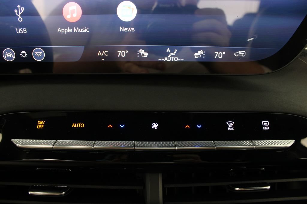 New 2027 Buick Enclave Sport Touring FWD image 7