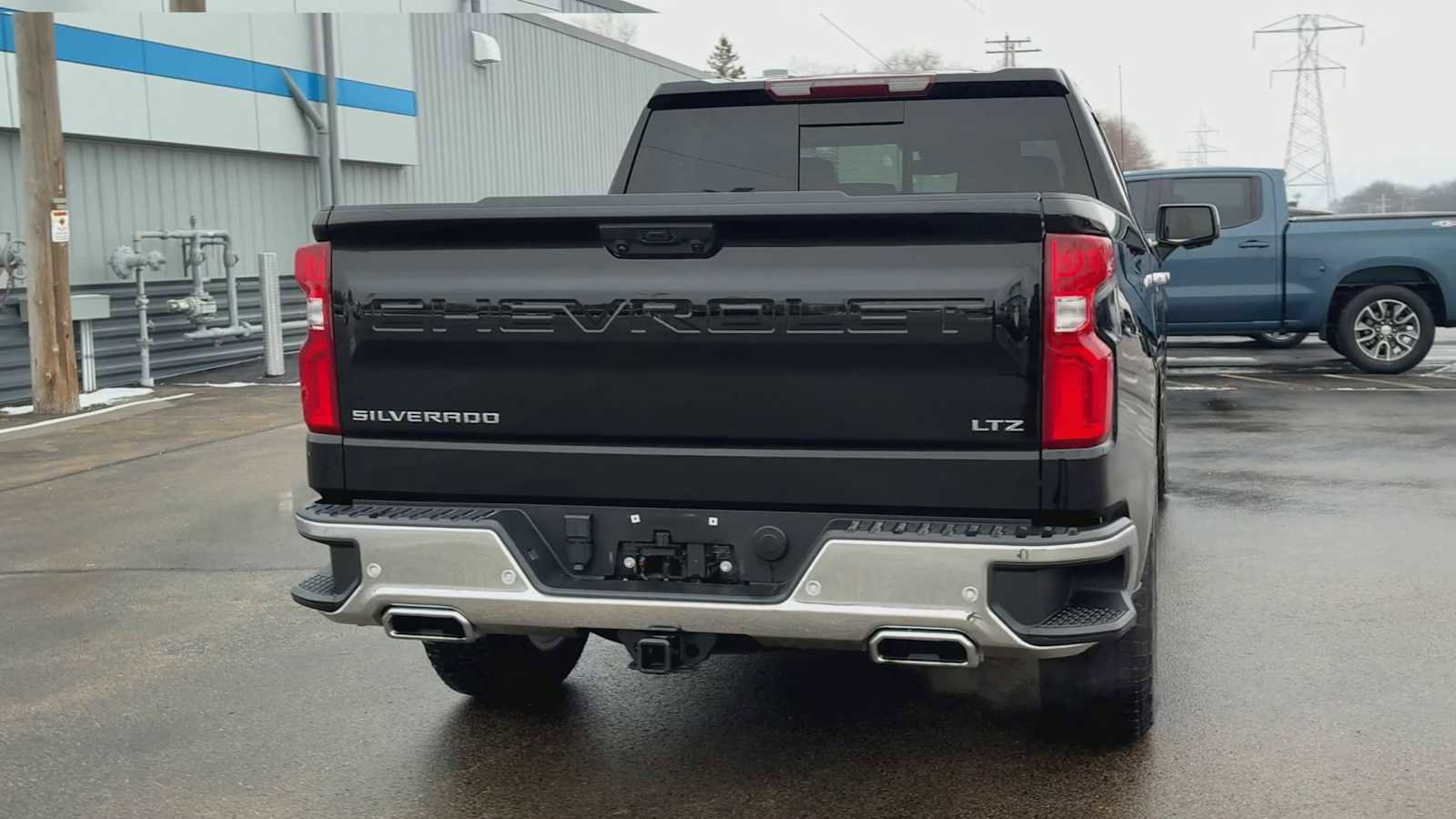 Certified 2023 Chevrolet Silverado 1500 LTZ w/ LTZ Convenience Package II image 3
