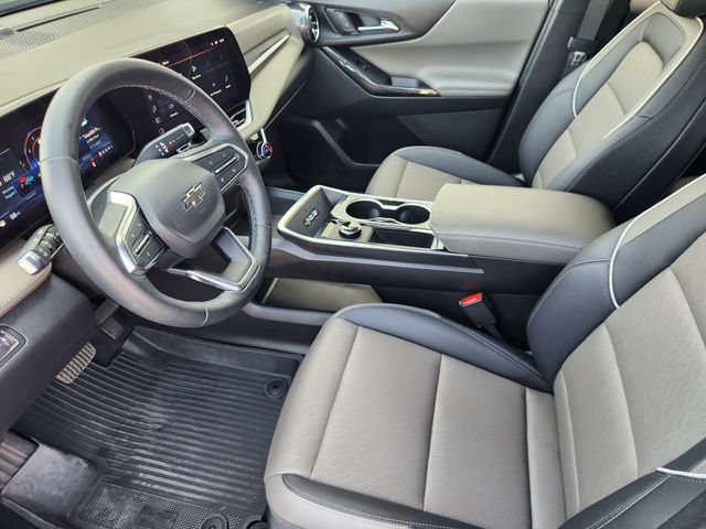 Used 2026 Chevrolet Equinox LT w/ Convenience Package II FWD image 4