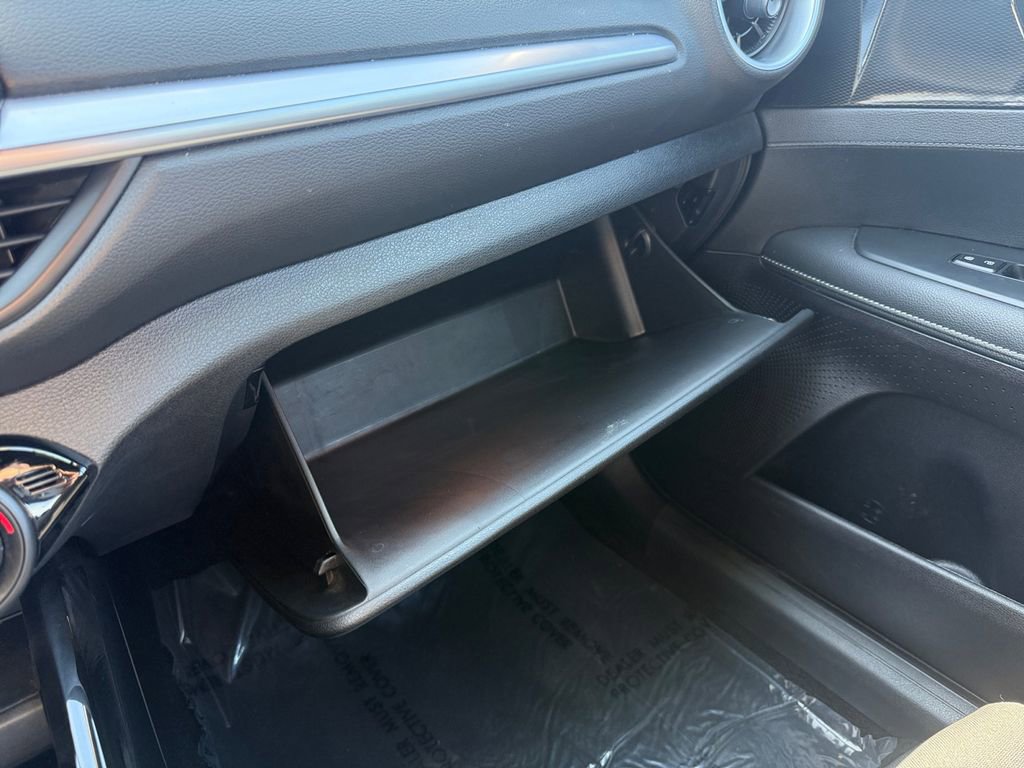 Used 2023 Kia Forte GT-Line image 23