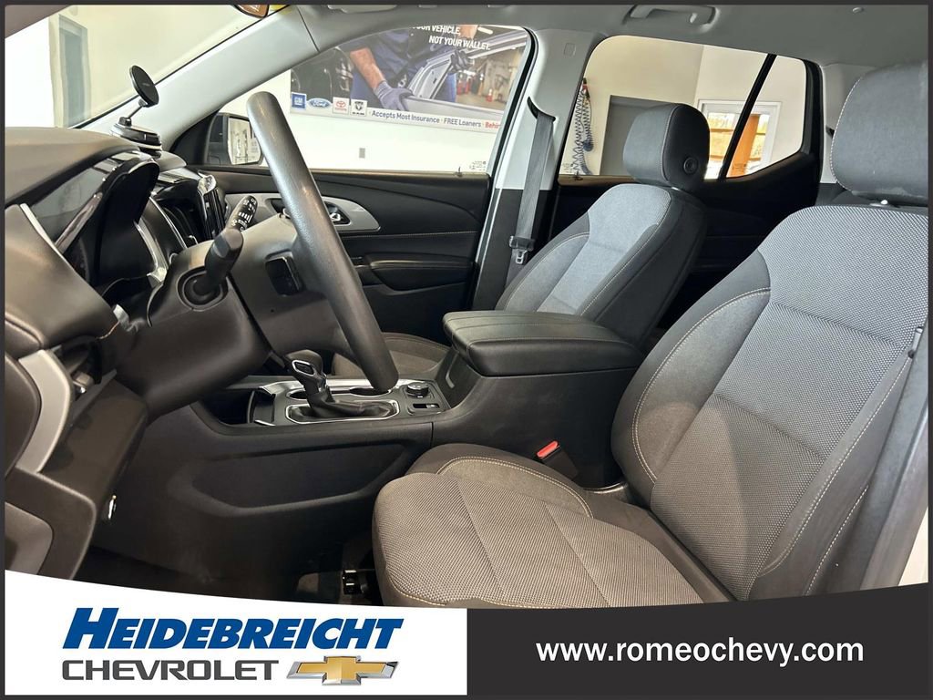 Used 2021 Chevrolet Traverse LS FWD image 13