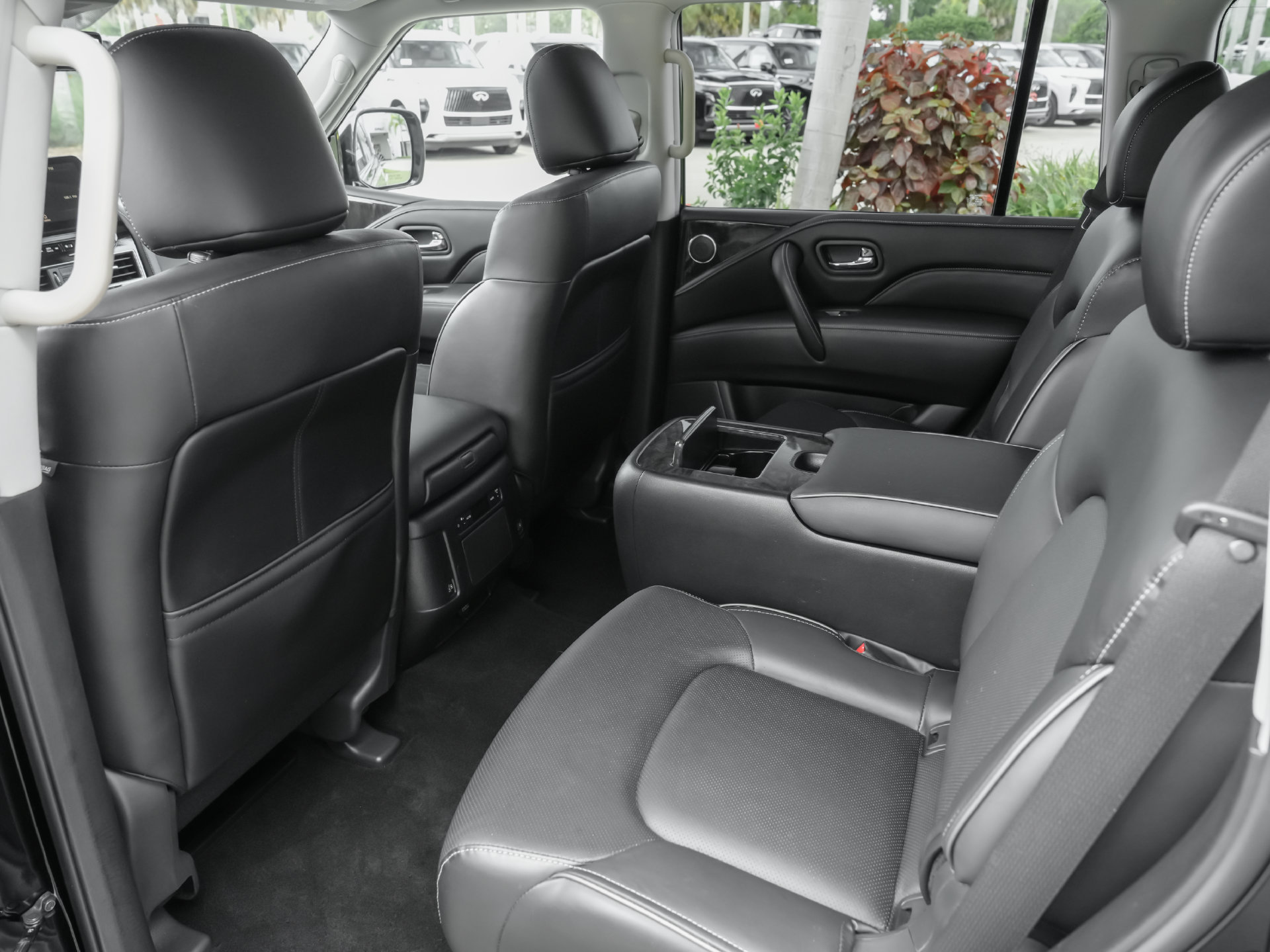 Used 2023 INFINITI QX80 Luxe w/ Cargo Package RWD image 34