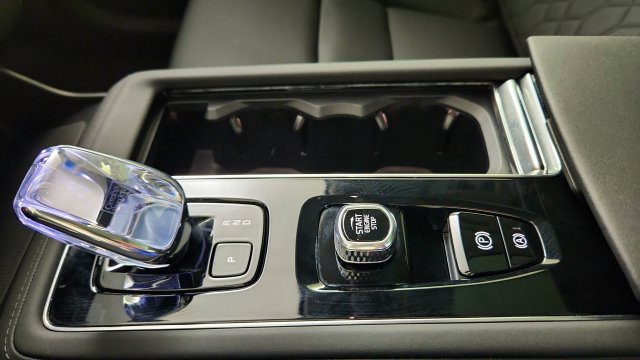 Certified 2026 Volvo XC90 B5 Core AWD/4WD image 17