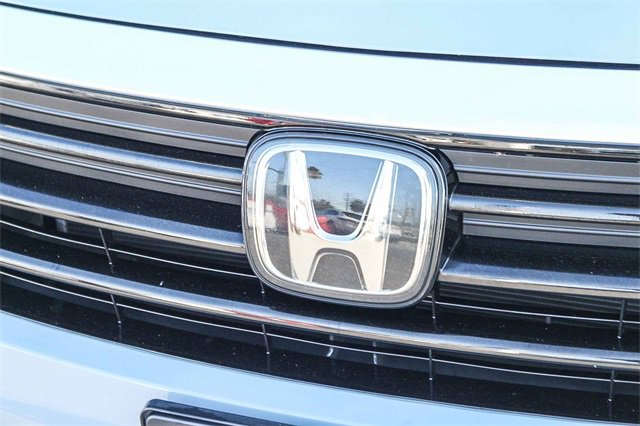 Certified 2024 Honda Odyssey Touring image 14