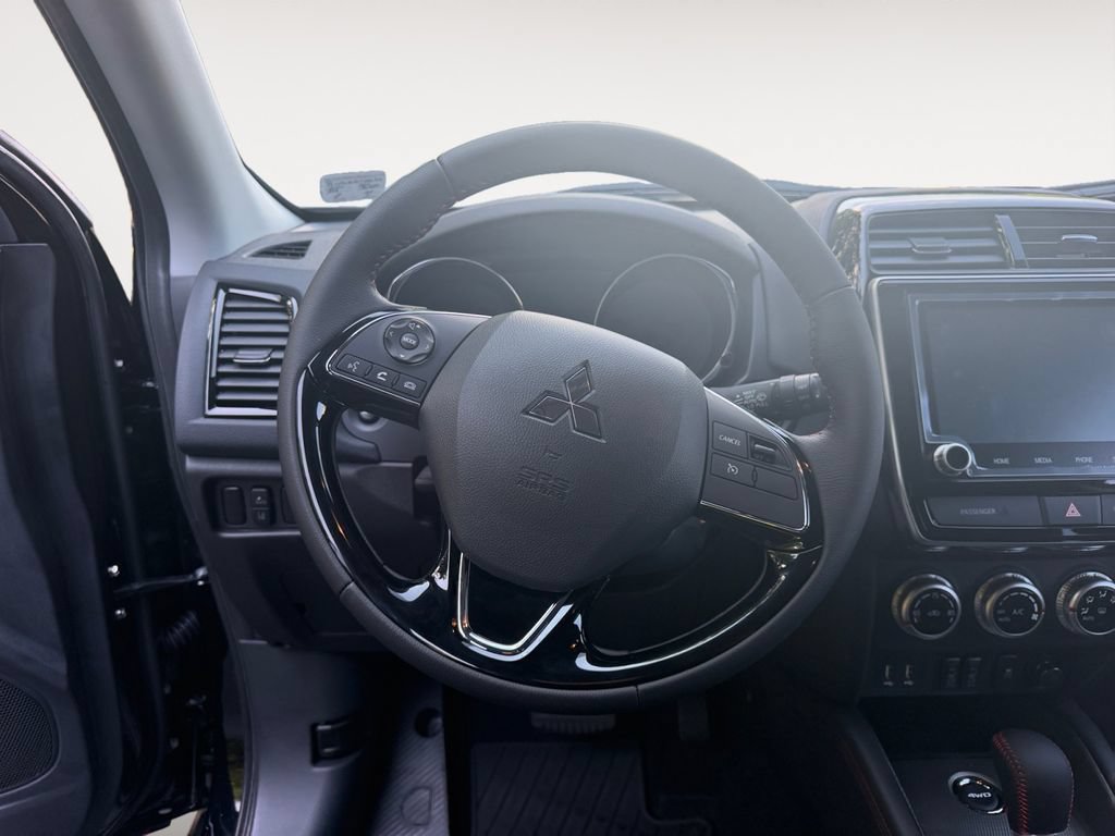 New 2026 Mitsubishi Outlander Sport LE AWD/4WD image 12