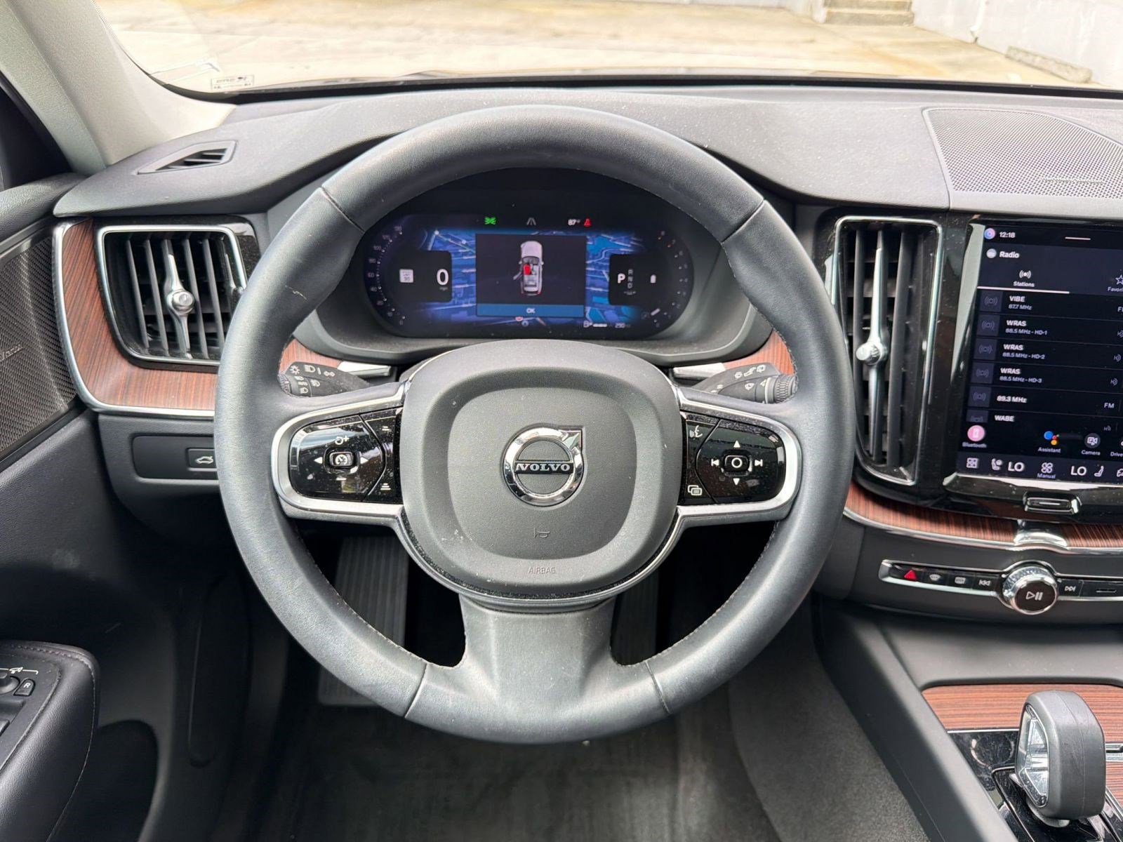 Certified 2023 Volvo XC60 B5 Plus w/ Climate Package image 18