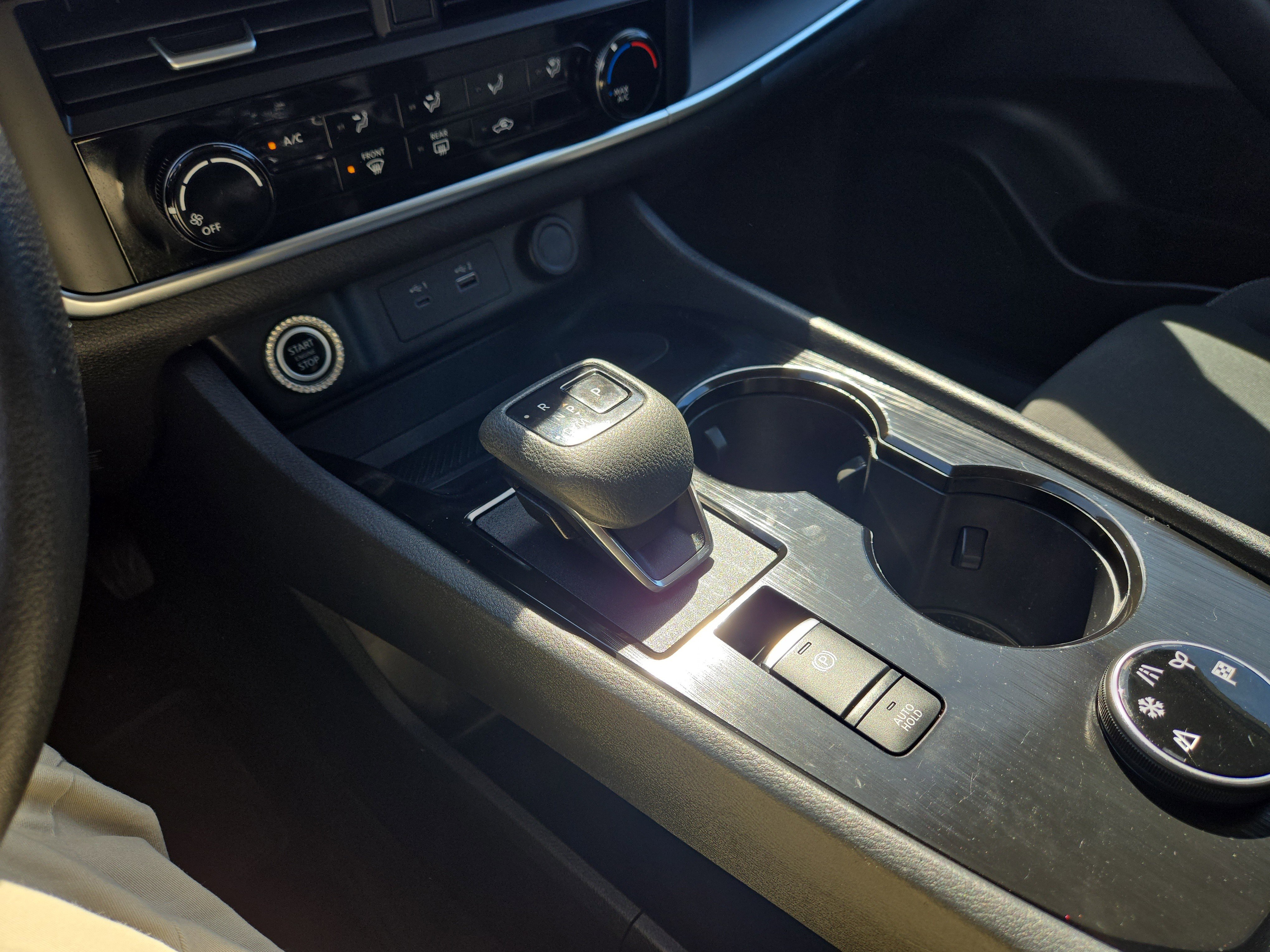 Used 2023 Nissan Rogue S image 24