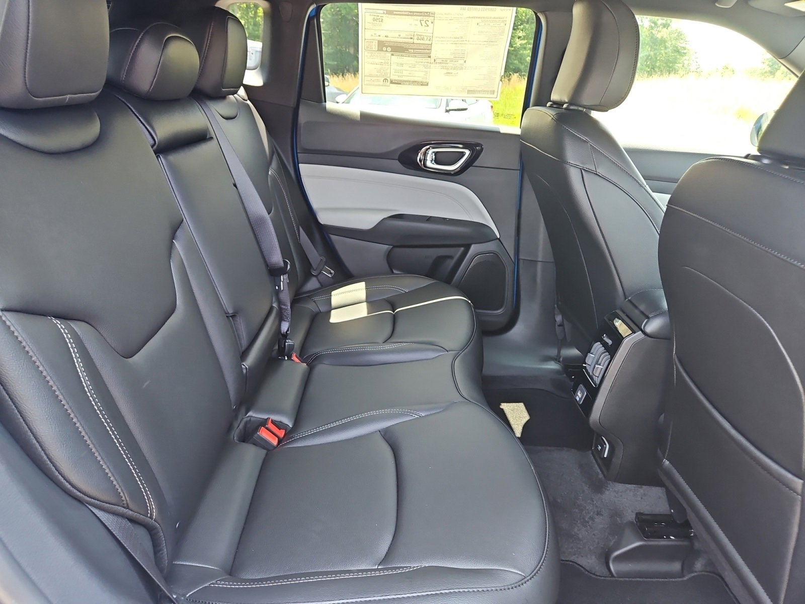 New 2025 Jeep Compass Limited image 17