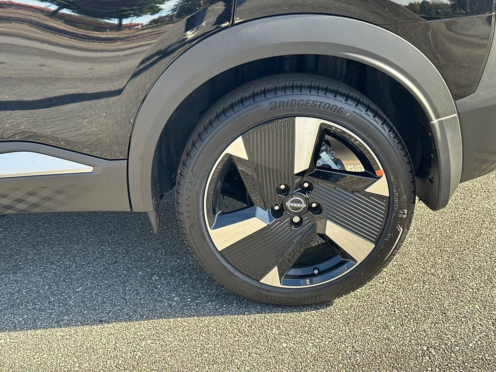 New 2026 Nissan Kicks SR image 19