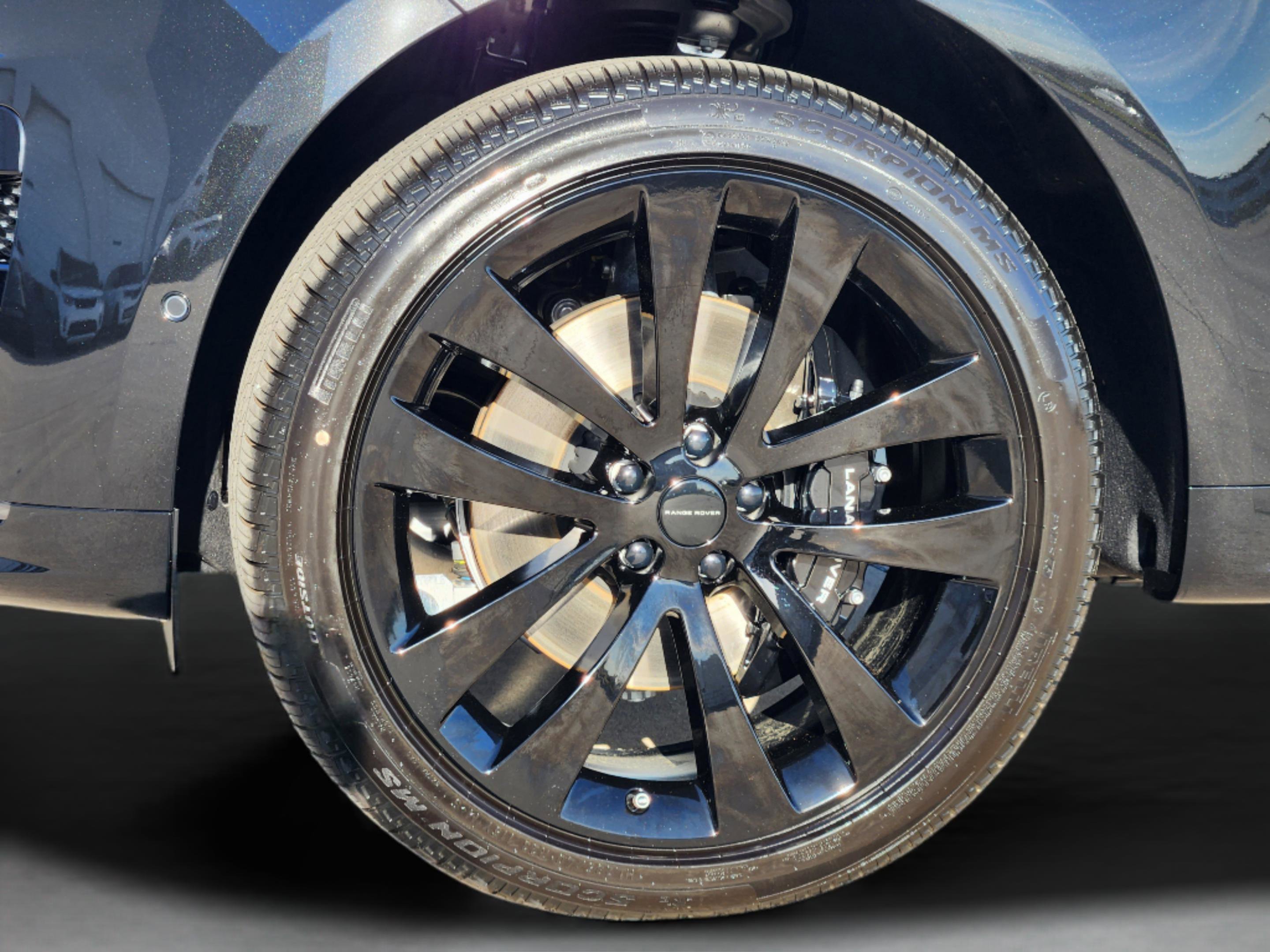 New 2026 Land Rover Range Rover Sport Dynamic SE AWD/4WD image 10