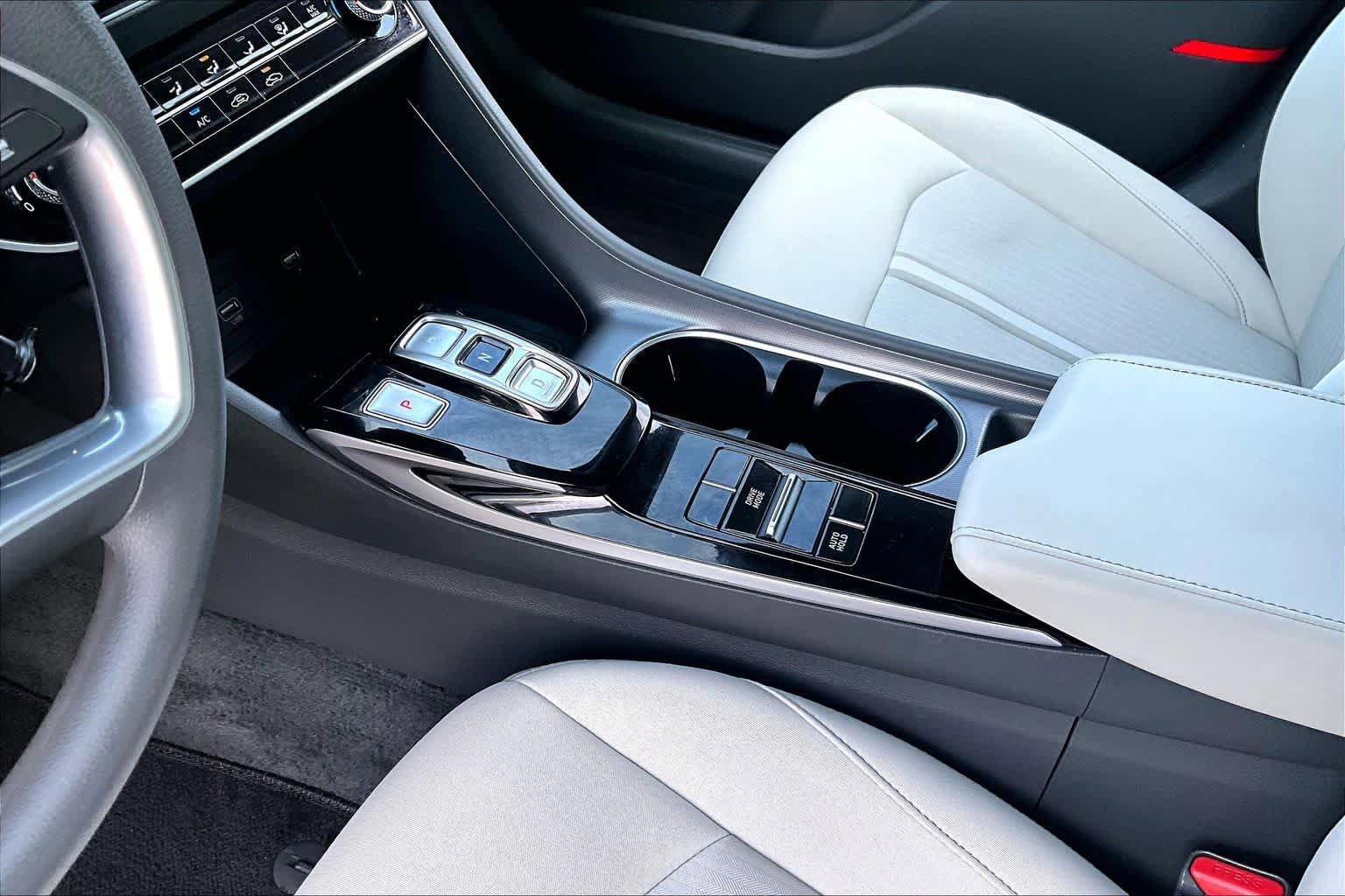 Used 2023 Hyundai Sonata SE FWD image 15