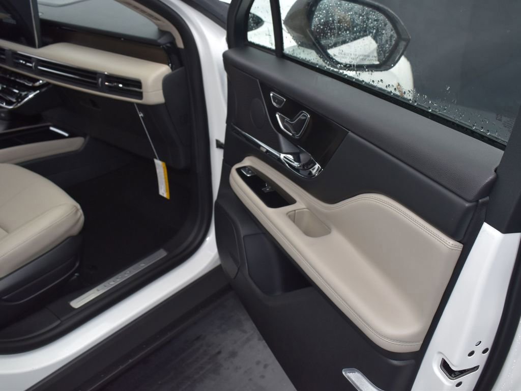 New 2025 Lincoln Corsair Grand Touring w/ Equipment Group 301A image 16