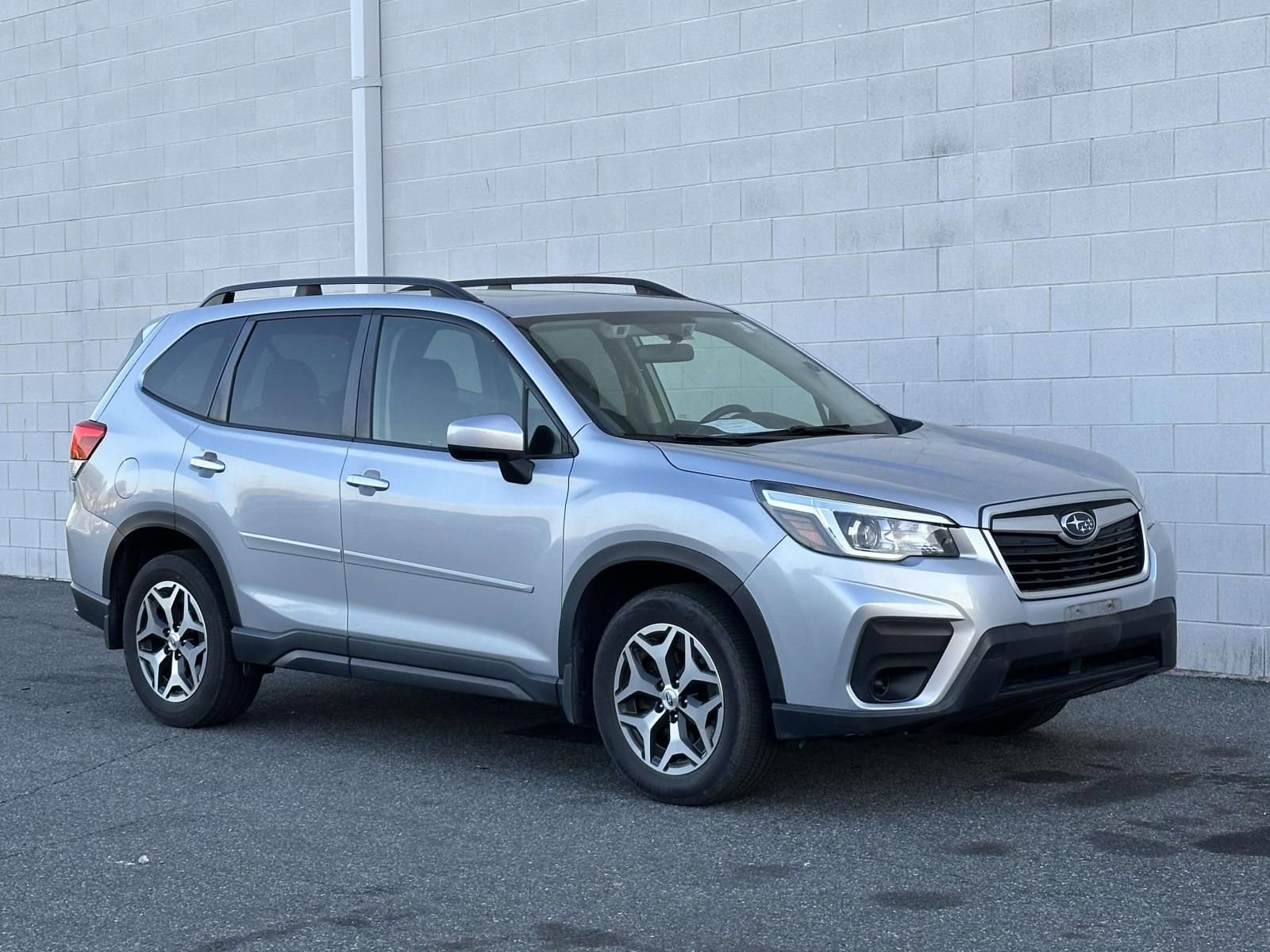 Used 2019 Subaru Forester Premium w/ All-Weather Package image 5