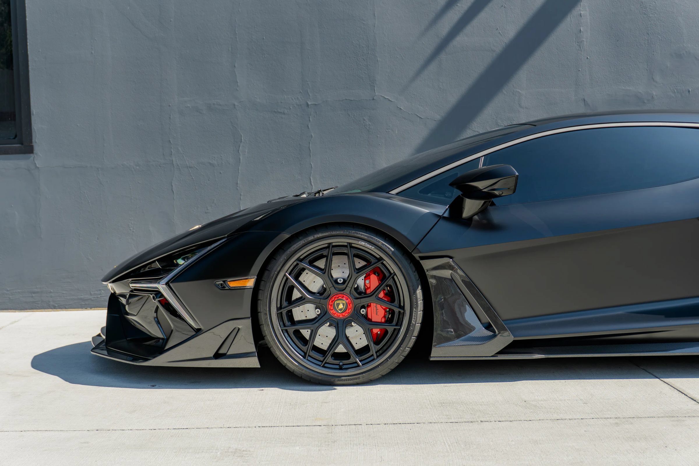 Used 2025 Lamborghini Revuelto AWD/4WD image 16