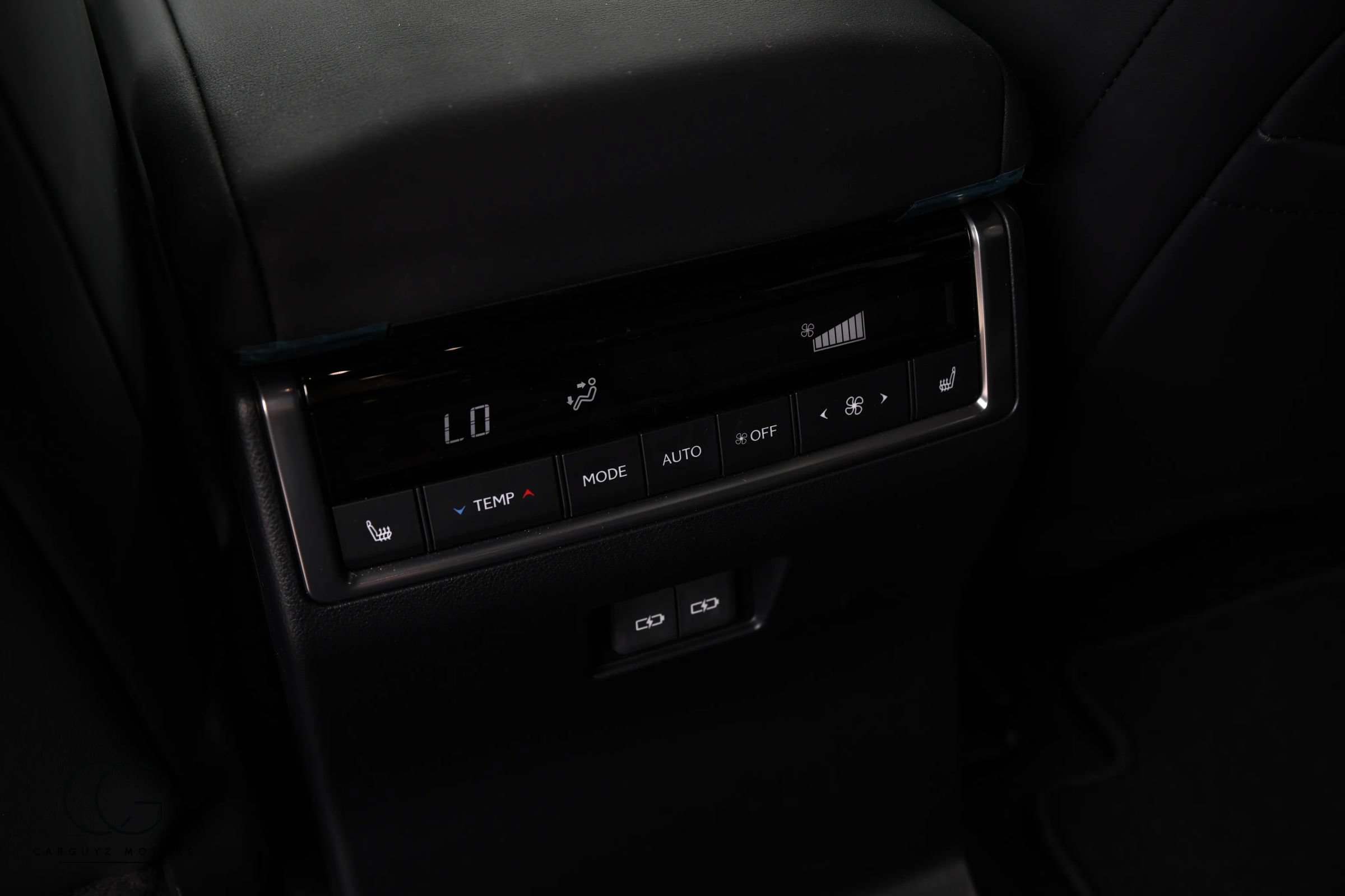 Used 2025 Lexus GX 550 w/ Accessory Package (Z1) AWD/4WD image 32