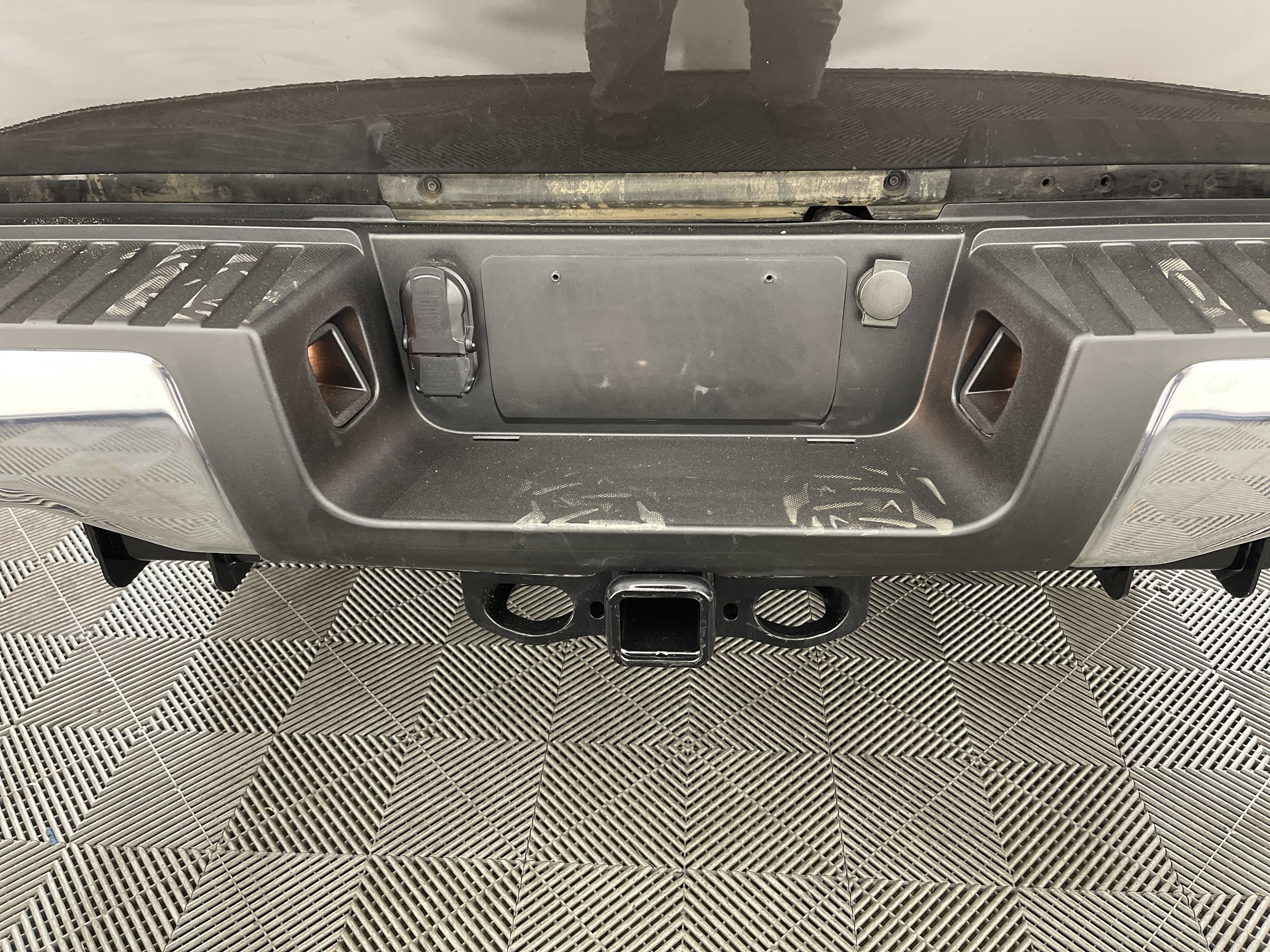 Used 2024 Ford F350 XLT w/ Camper Package image 6