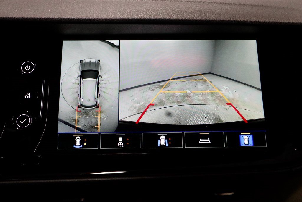 Used 2023 Buick Envision Avenir image 2