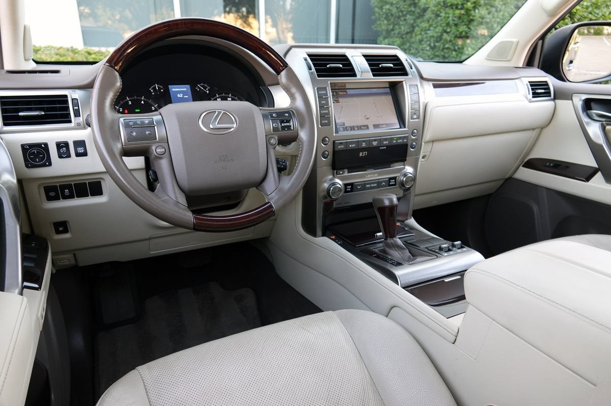 Used 2014 Lexus GX 460 w/ Premium Package AWD/4WD image 5