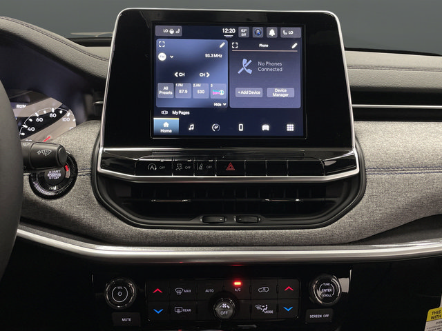New 2025 Jeep Compass Latitude w/ Sun & Sound Group AWD/4WD image 9