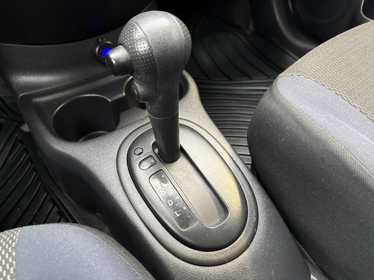 Used 2012 Nissan Versa SV image 33