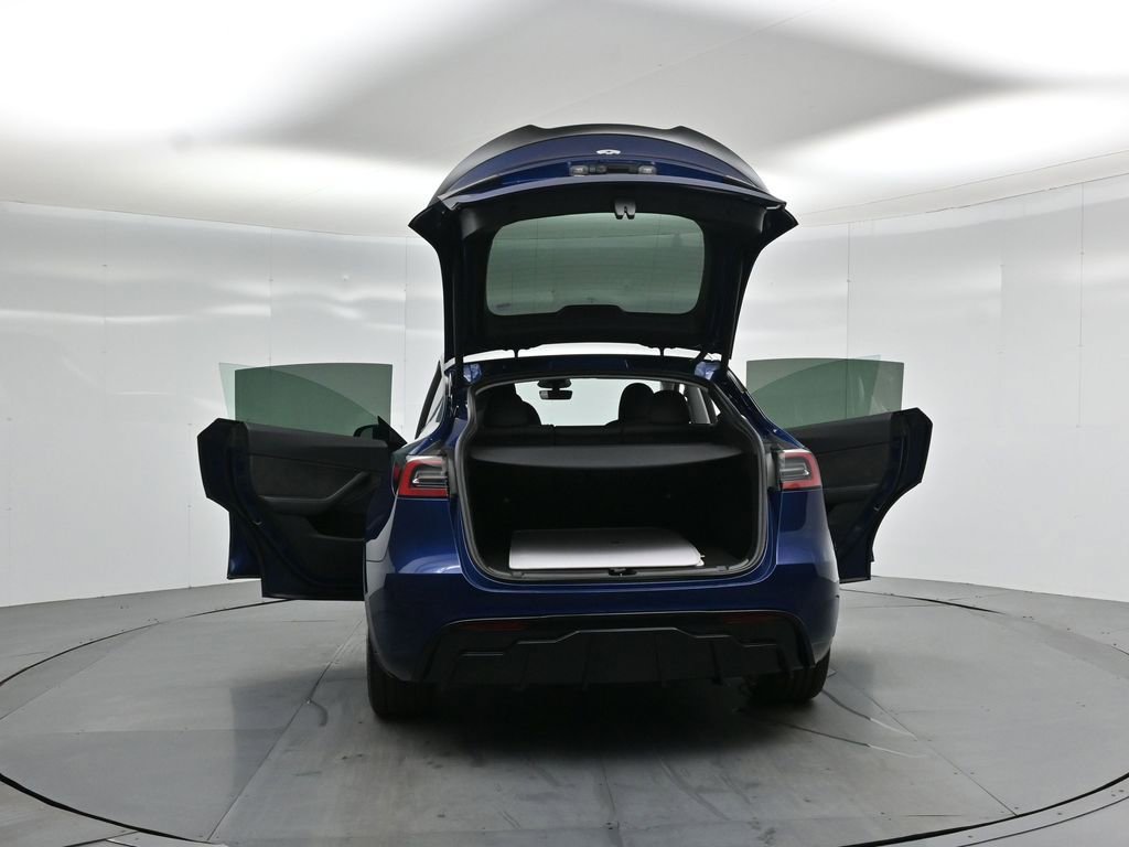 Used 2024 Tesla Model Y Long Range image 29