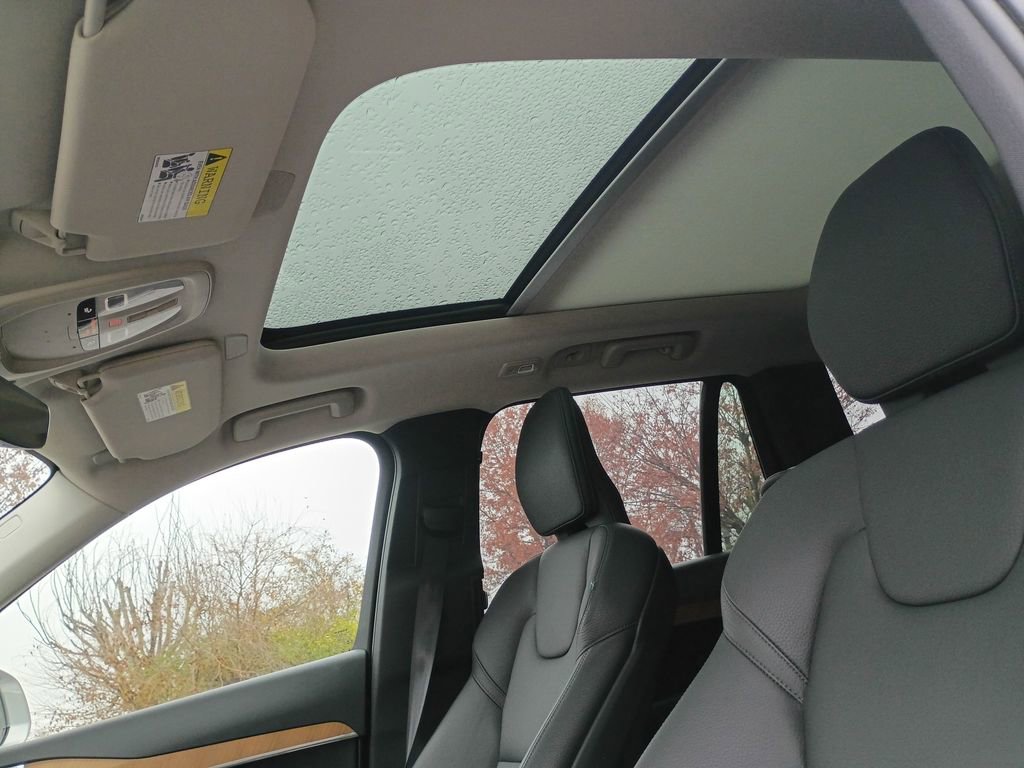 Used 2025 Volvo XC90 B6 Plus image 21