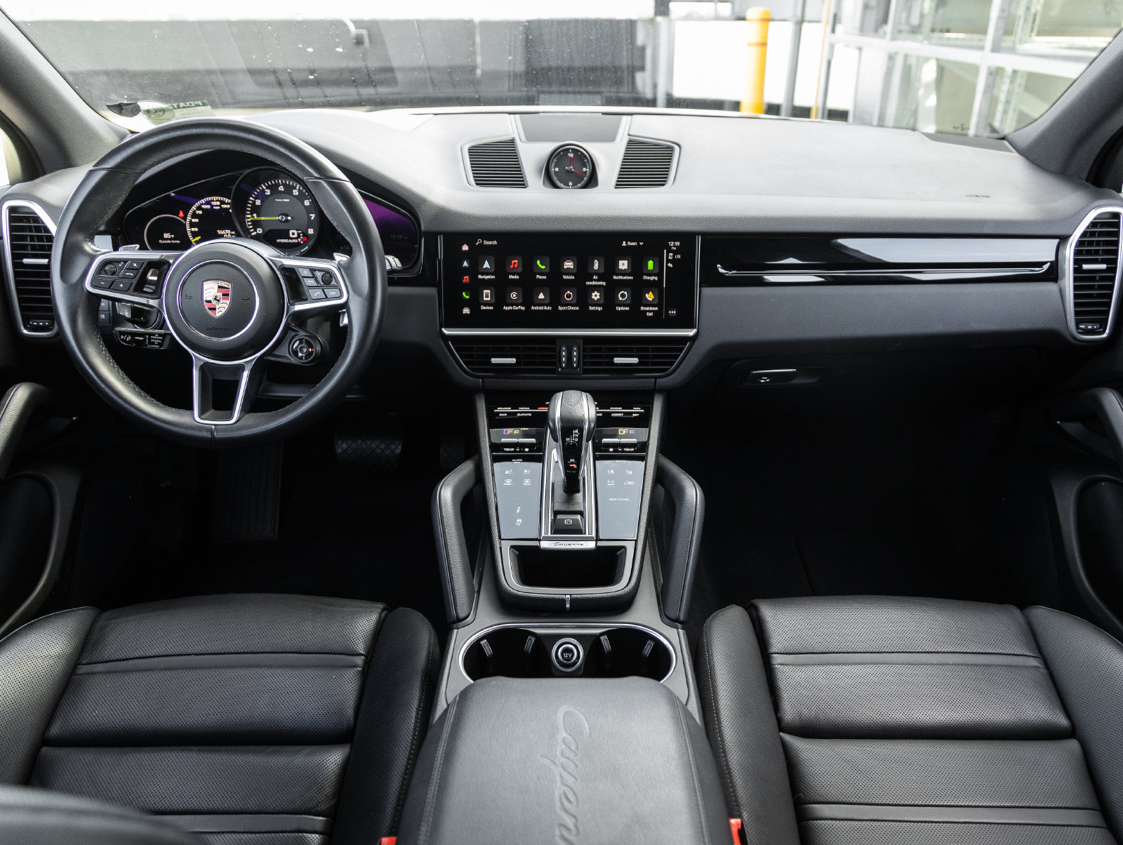 Certified 2023 Porsche Cayenne Platinum Edition AWD/4WD image 12