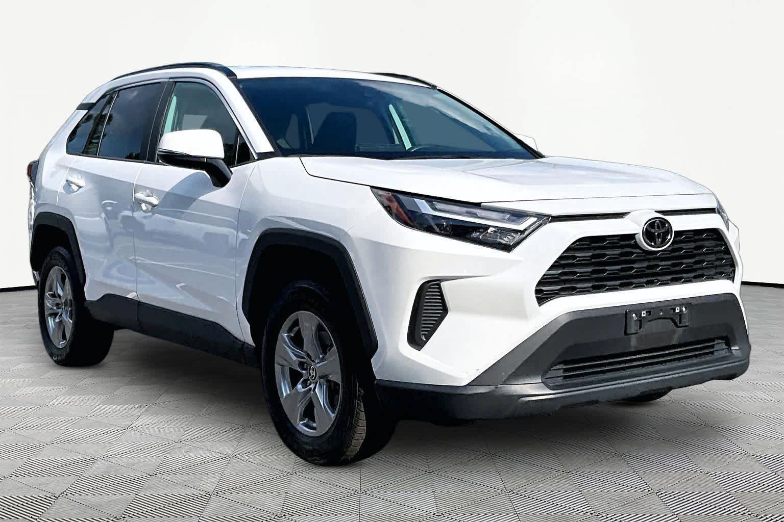 Certified 2025 Toyota RAV4 XLE AWD/4WD image 3