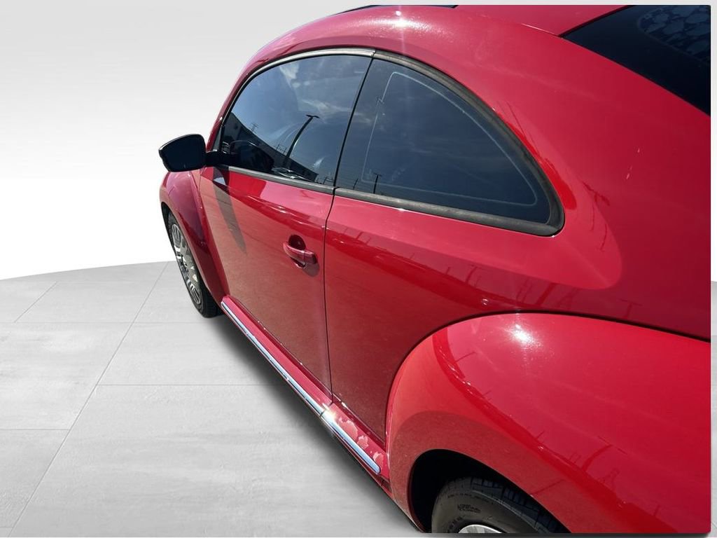 Used 2013 Volkswagen Beetle 2.5 image 26