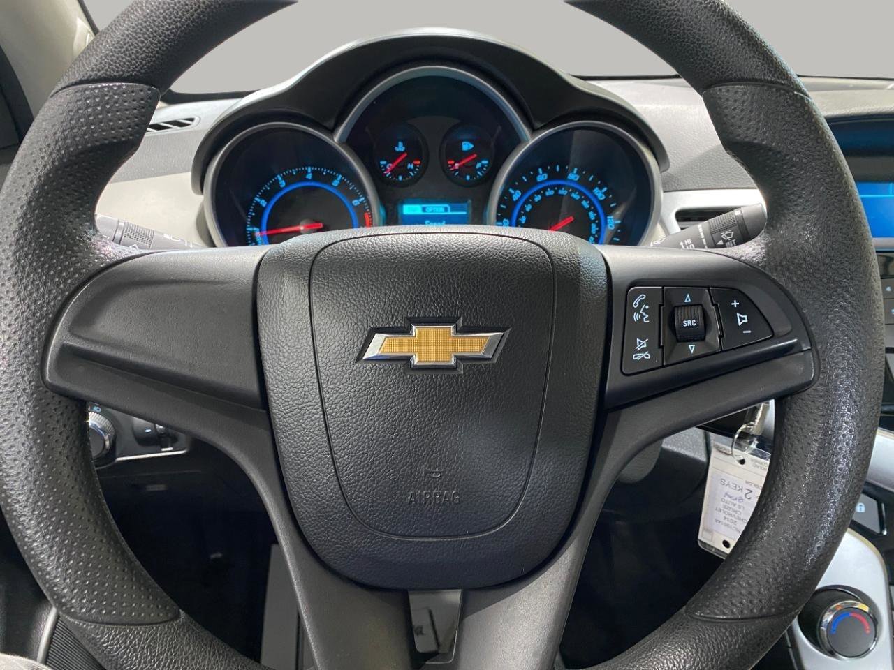 Used 2014 Chevrolet Cruze LS FWD image 10