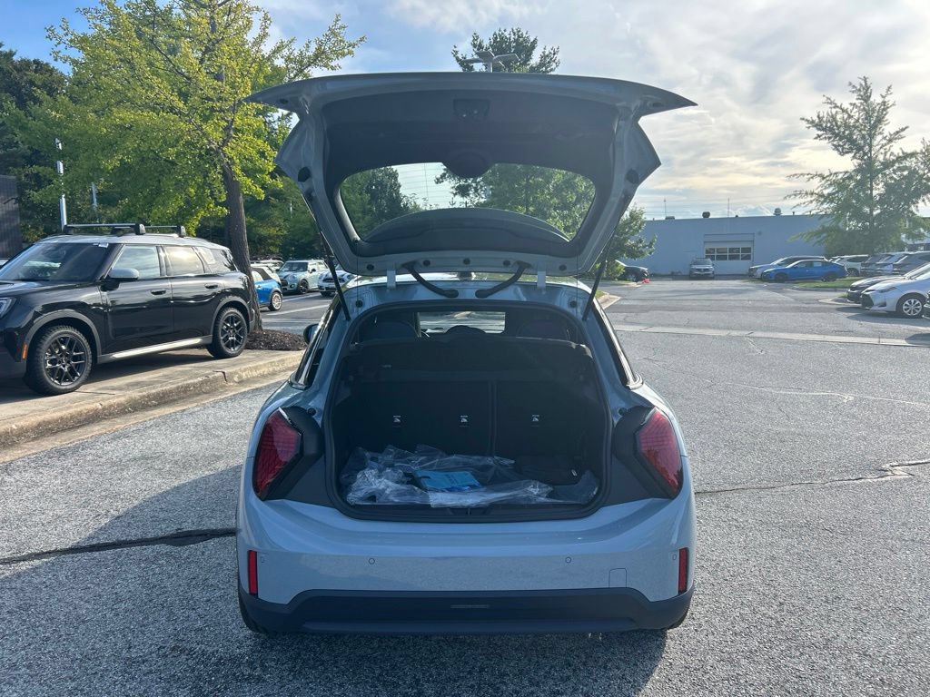 New 2027 MINI Cooper 2-Door Hardtop FWD image 10