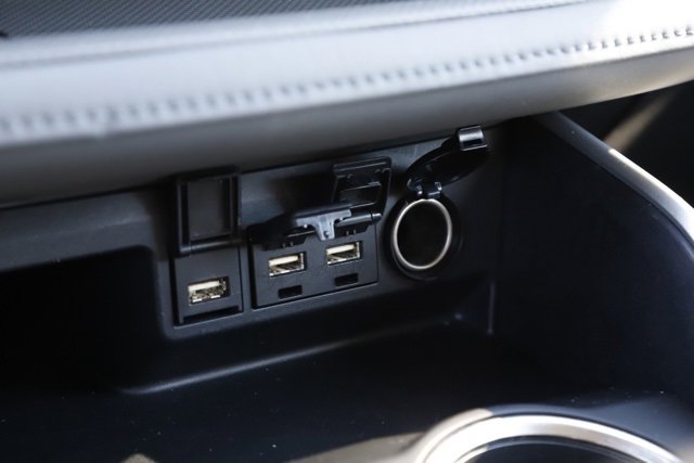 Used 2020 Toyota Highlander L image 26