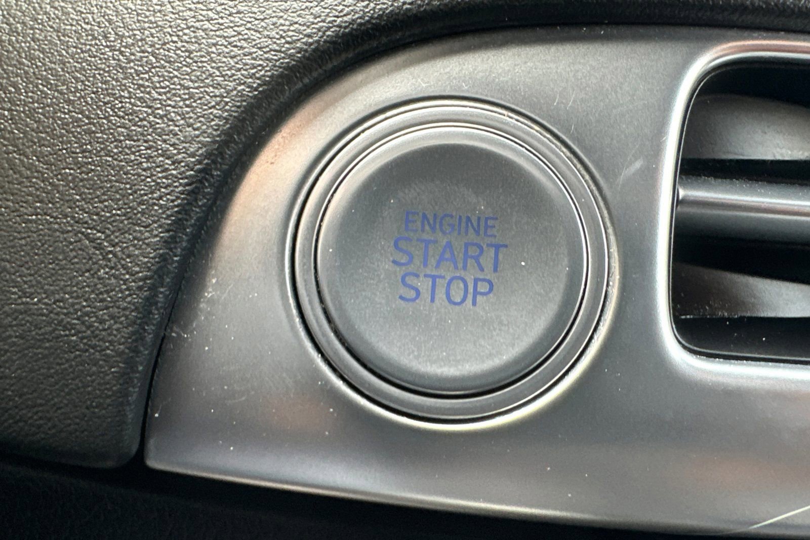 Used 2023 Hyundai Palisade Calligraphy image 25