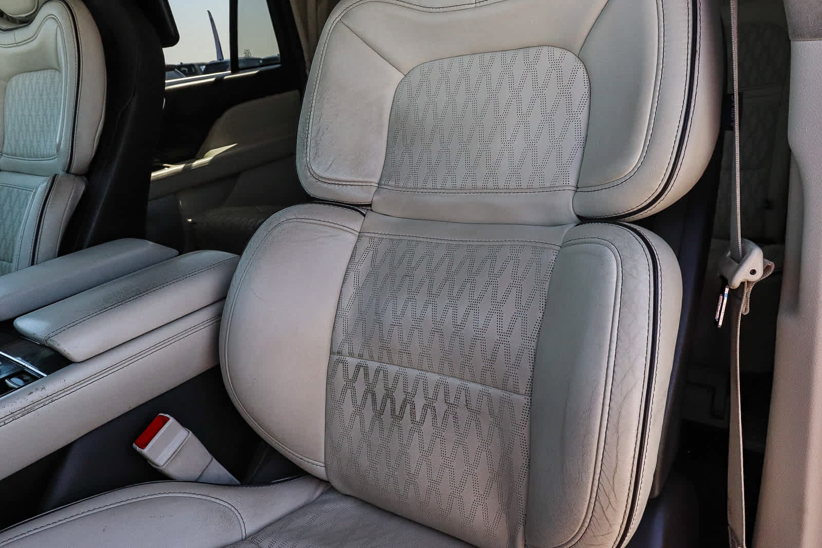 Used 2021 Lincoln Navigator L Black Label w/ Cargo Convenience Package AWD/4WD image 42